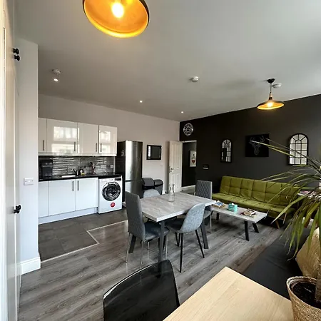 Citycenter 3 Bedroom Sercox Apartment Dublin